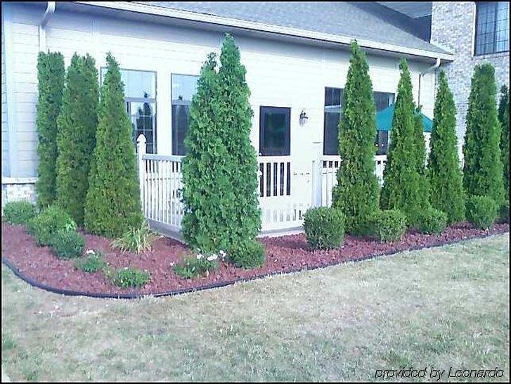 ฮอลิเดย์ อินน์ เอ็กซ์เพรส กรีนส์เบิร์ก Greensburg ภายนอก รูปภาพ